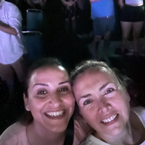 Hi Posher! Take a look at my @cmotta Closet! 💖😊 - Picture 4 of 4